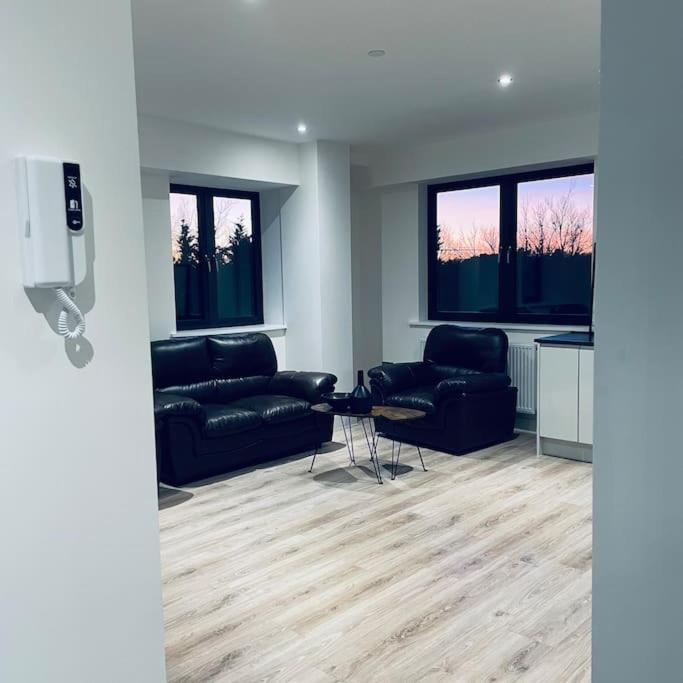 New One Bedroom Luxury Apartment In Solihull Esterno foto