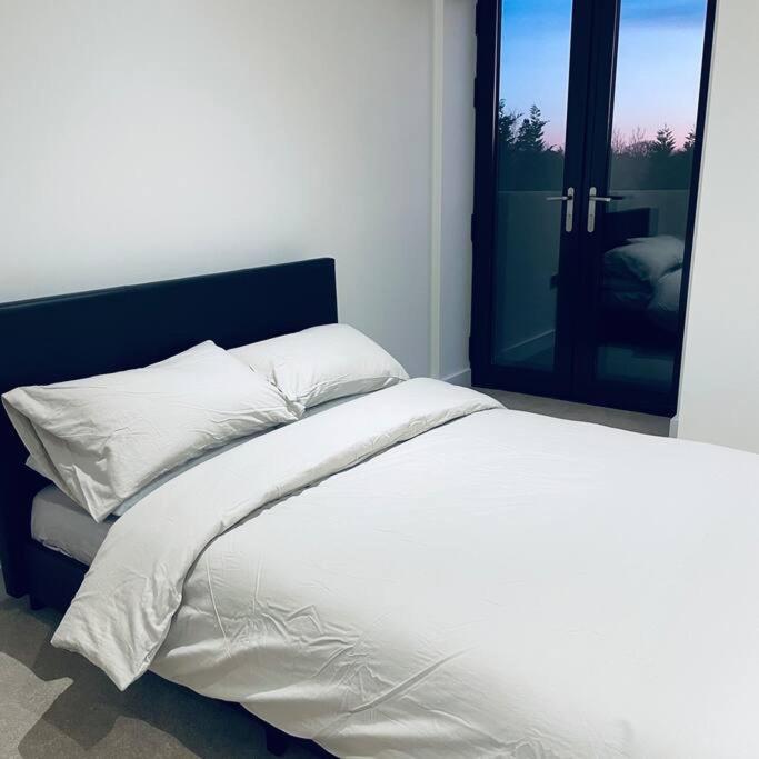 New One Bedroom Luxury Apartment In Solihull Esterno foto
