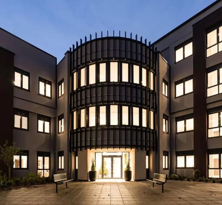New One Bedroom Luxury Apartment In Solihull Esterno foto