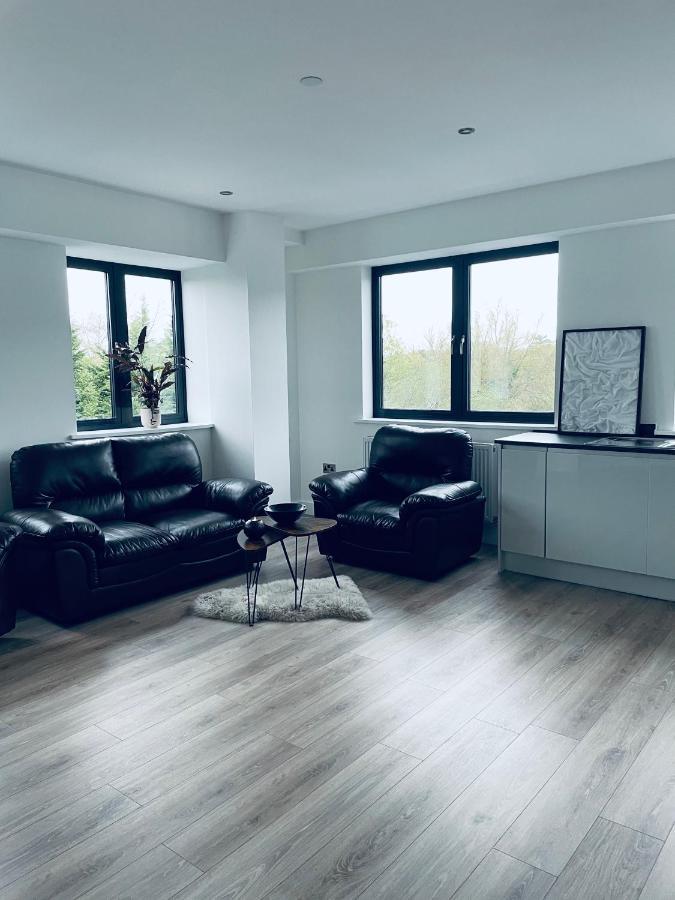 New One Bedroom Luxury Apartment In Solihull Esterno foto
